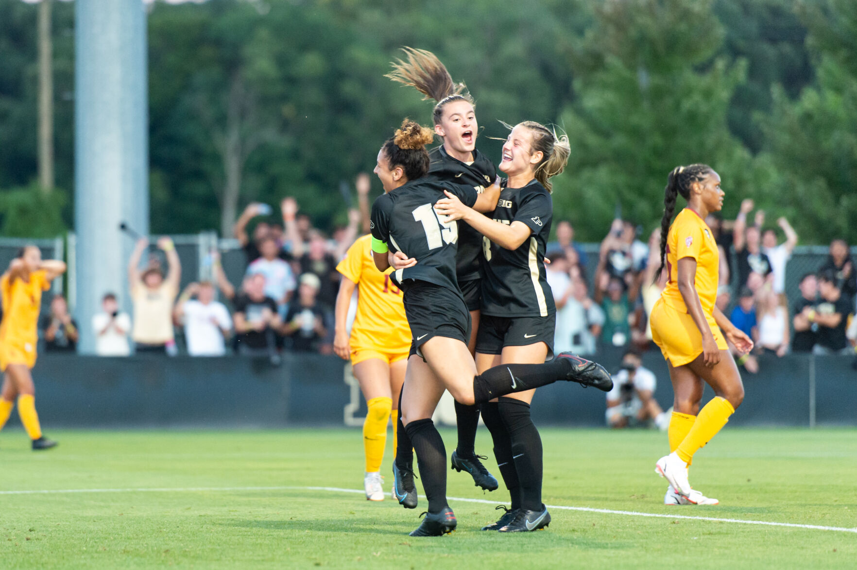 8/18/22 Southern California, Sydney Duarte, Sabrina Blount and Gracie Dunaway celebrate